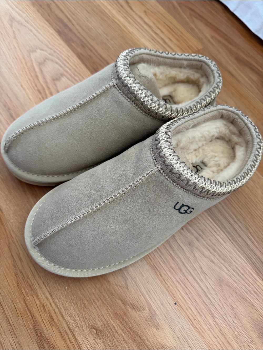 Tasman Mule Slippers NEVER WORN